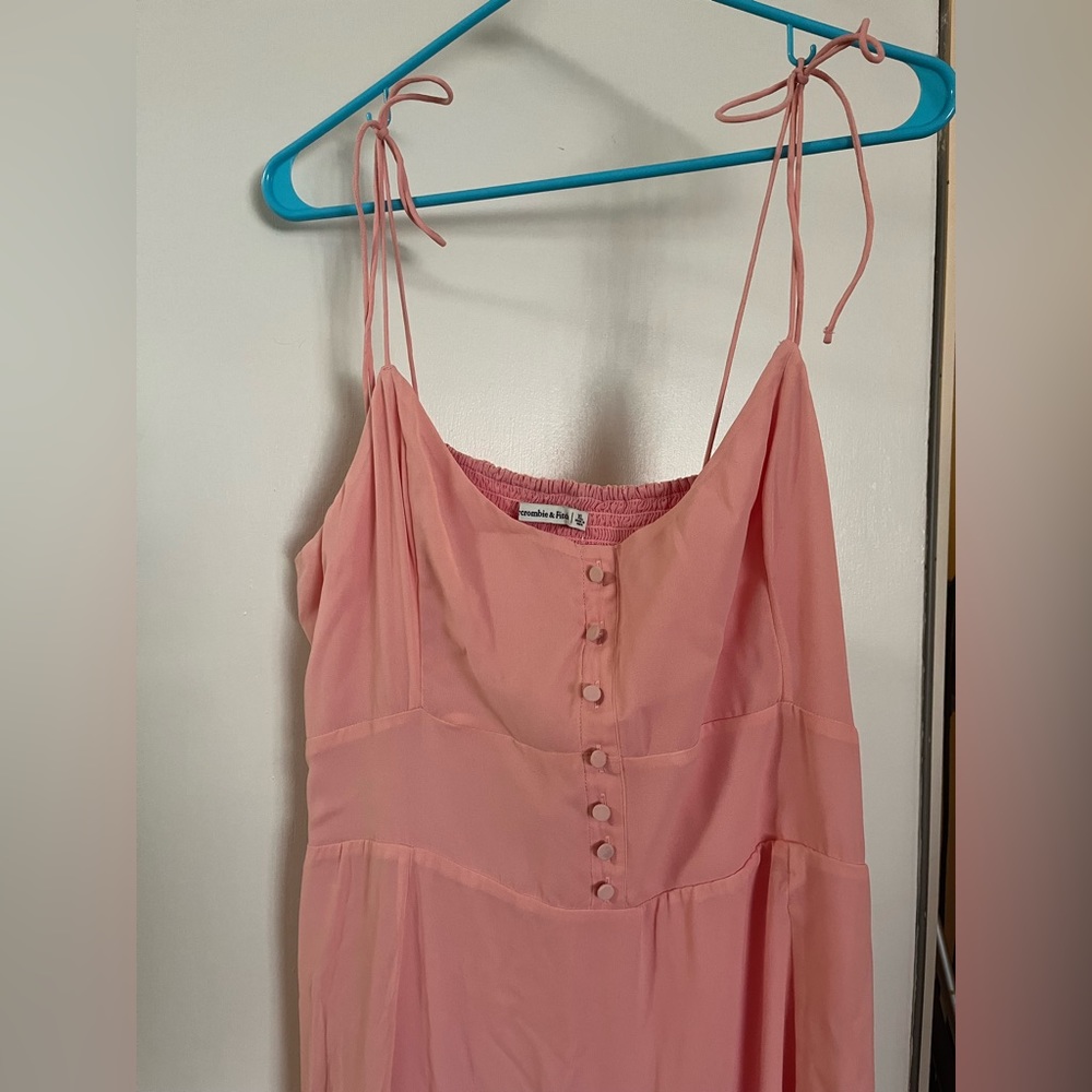 Pink Abercrombie & Fitch straps dress